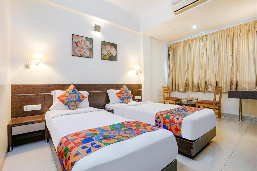 Gandharva Residency Swargate Hotel Pune Bagian luar foto
