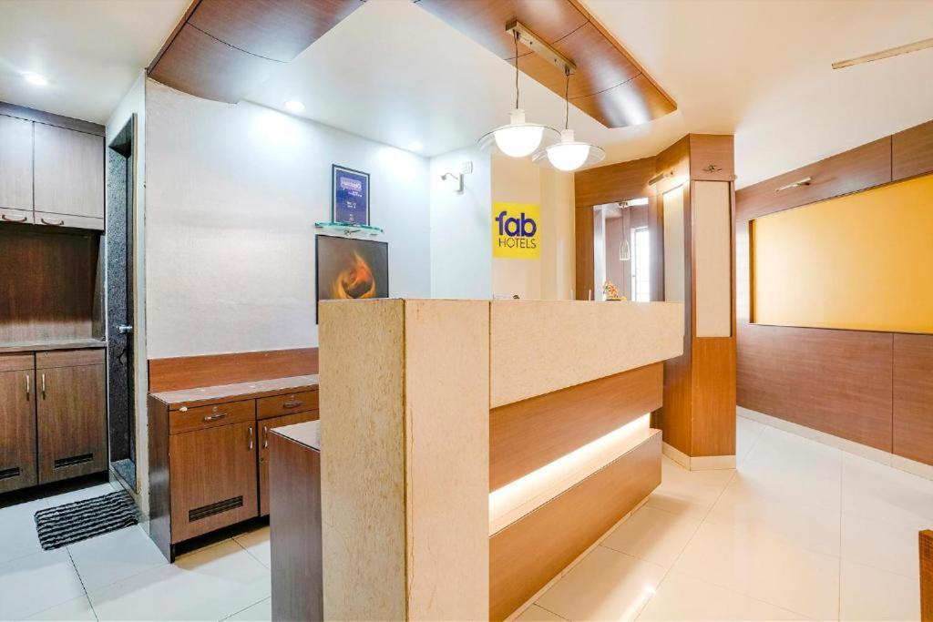 Gandharva Residency Swargate Hotel Pune Bagian luar foto